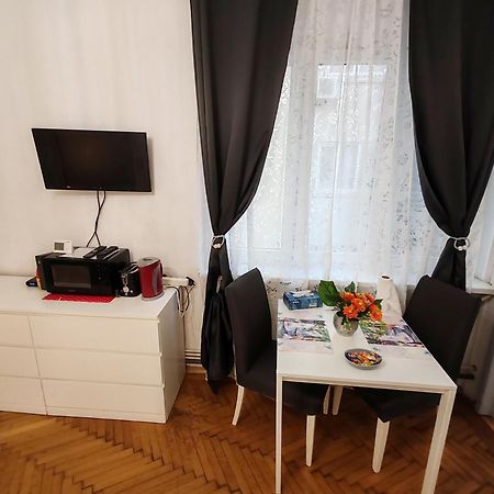 Studio Ultracentral Universitatea Bucureşti Ngoại thất bức ảnh