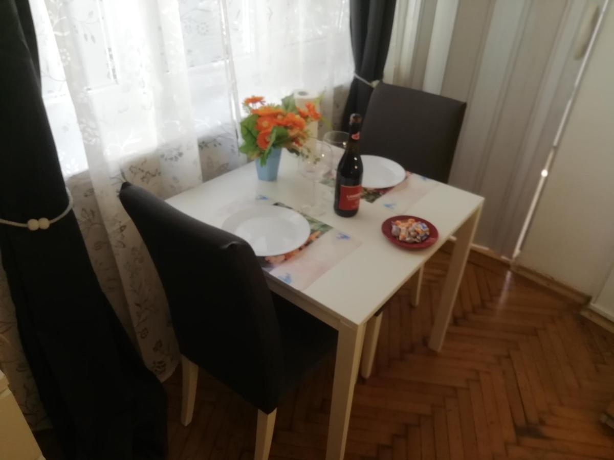 Studio Ultracentral Universitatea Bucureşti Ngoại thất bức ảnh