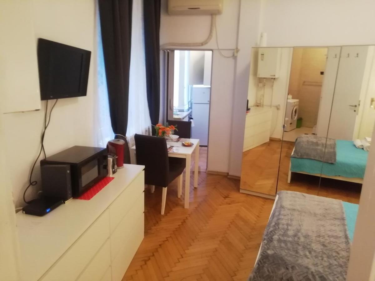 Studio Ultracentral Universitatea Bucureşti Ngoại thất bức ảnh