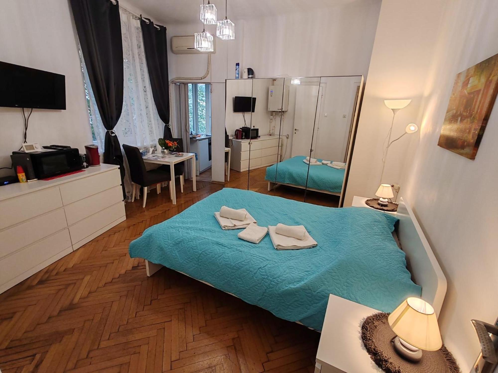 Studio Ultracentral Universitatea Bucureşti Ngoại thất bức ảnh