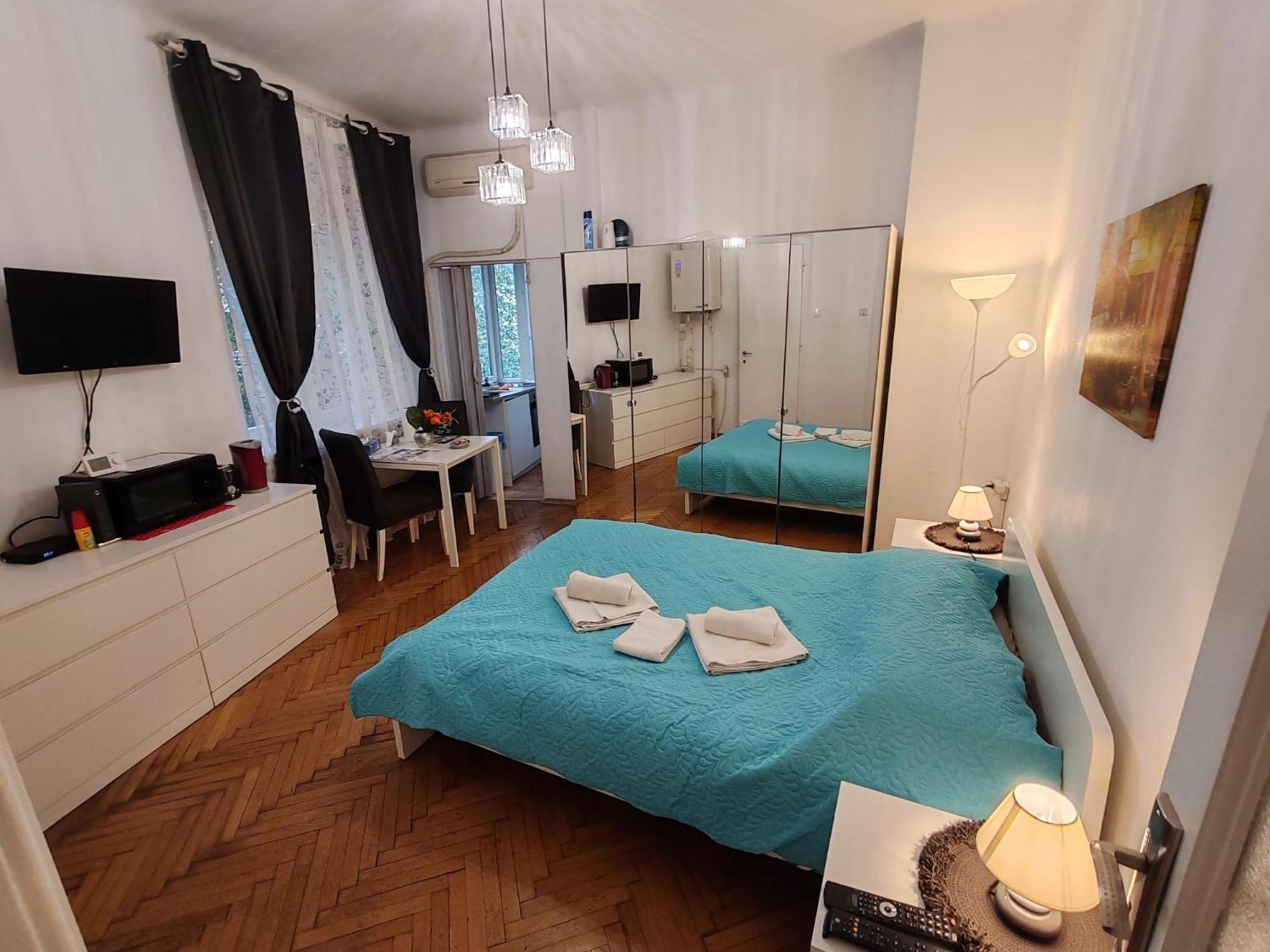 Studio Ultracentral Universitatea Bucureşti Ngoại thất bức ảnh